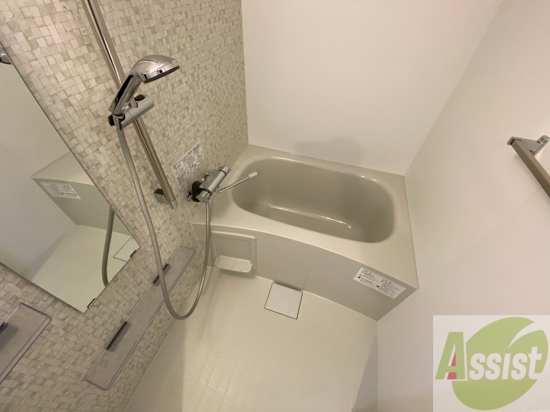 バス・シャワールーム　お風呂になります。一日の疲れを癒してくださいね。