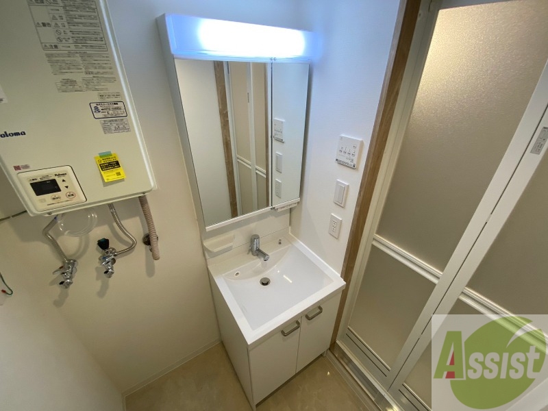 洗面設備　こちらに洗面台があります。朝の洗顔はこちらで。
