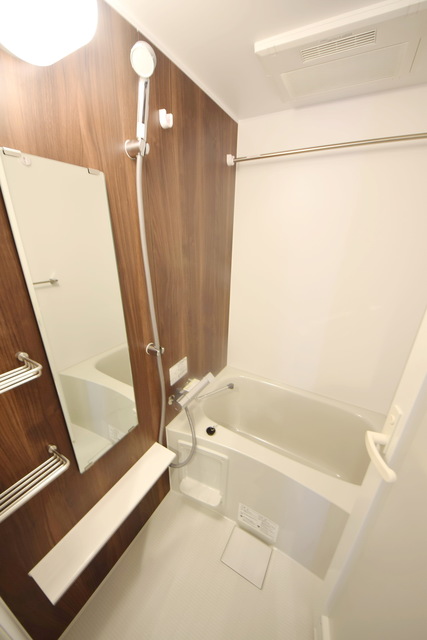 バス・シャワールーム　～一日の疲れを流そう～