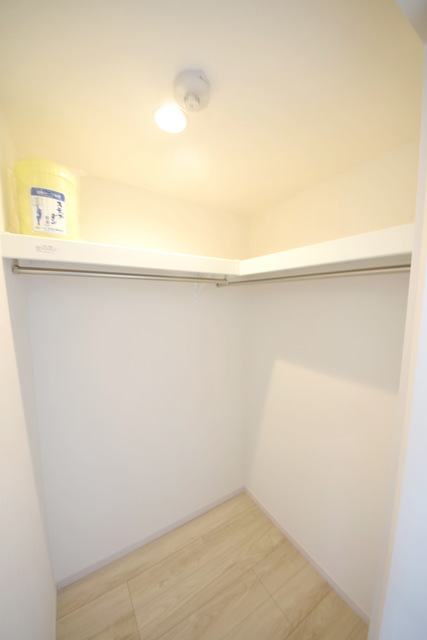 収納　～たくさん服を買おう～