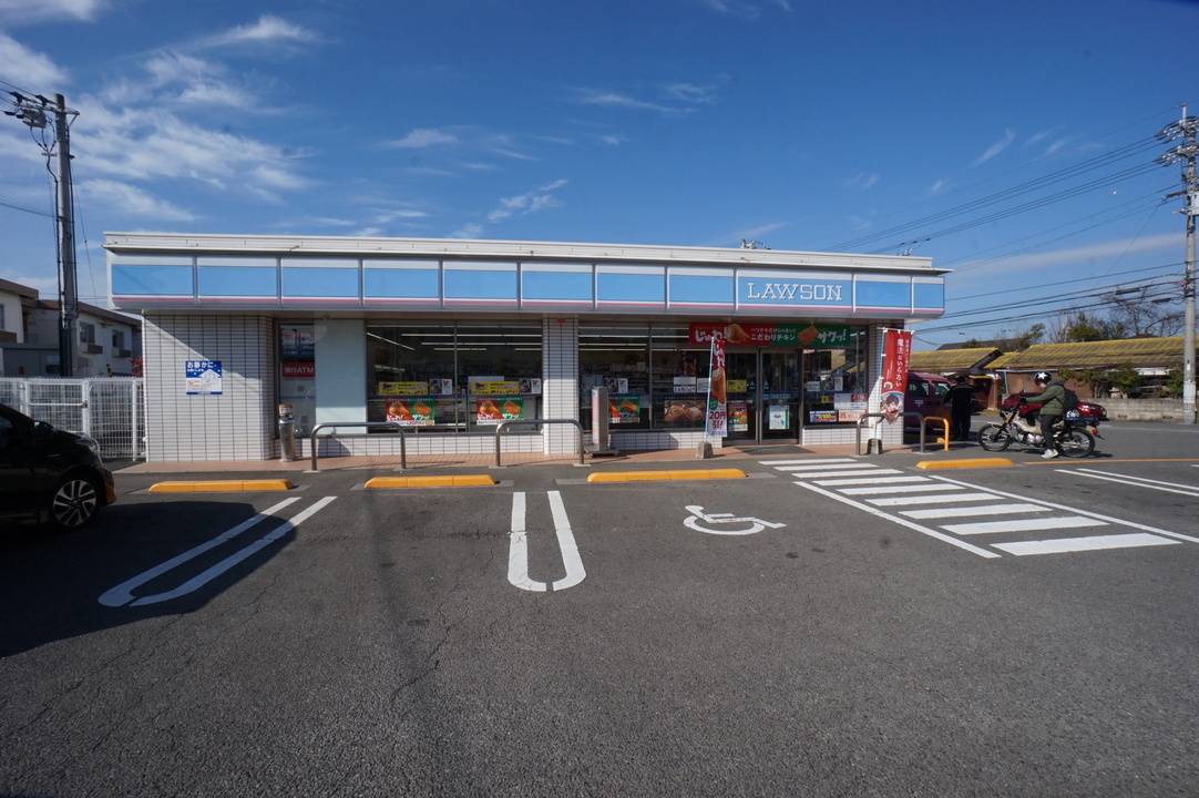 コンビニ　ローソン松山東長戸一丁目店（コンビニ）まで907m