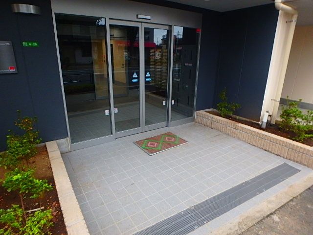 エントランス　エントランス