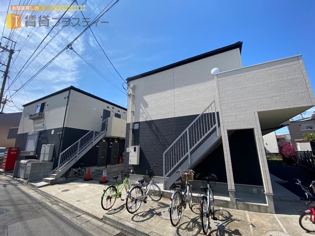 建物外観　オシャレな物件で、かわいいペットと仲良しライフ。。