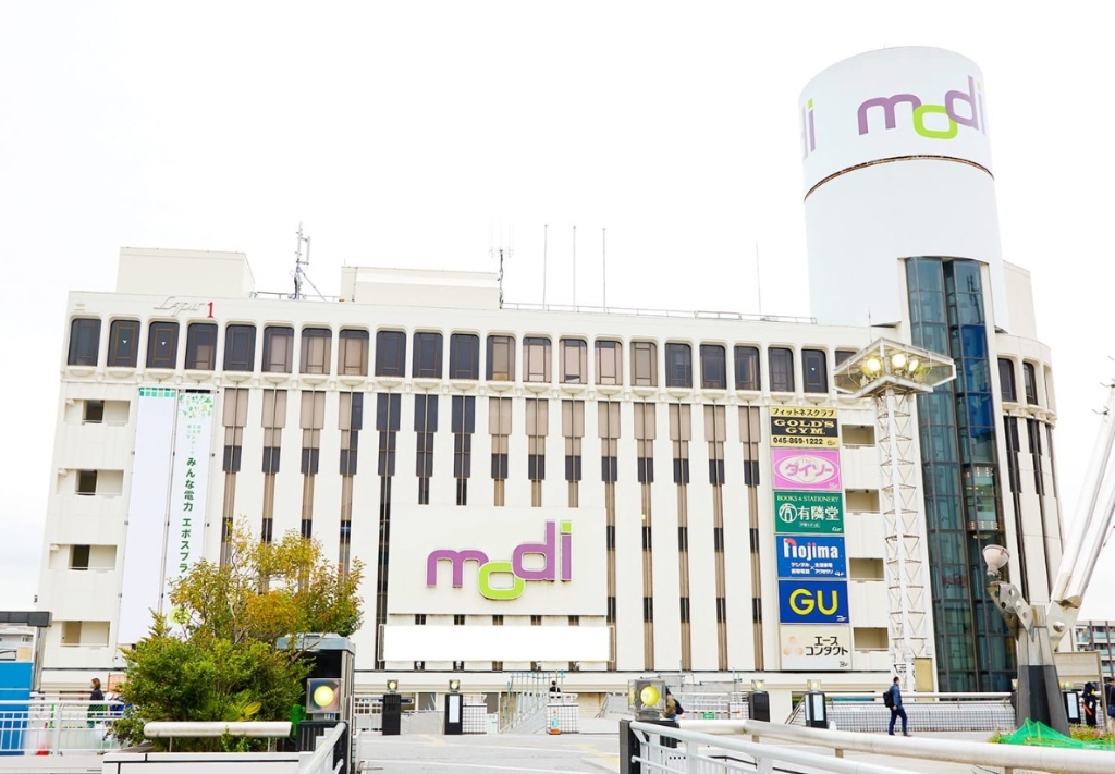 ショッピングセンター　戸塚モディ（ショッピングセンター）まで184m