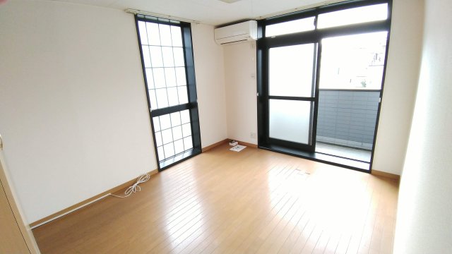 居室・リビング　同タイプ室内
