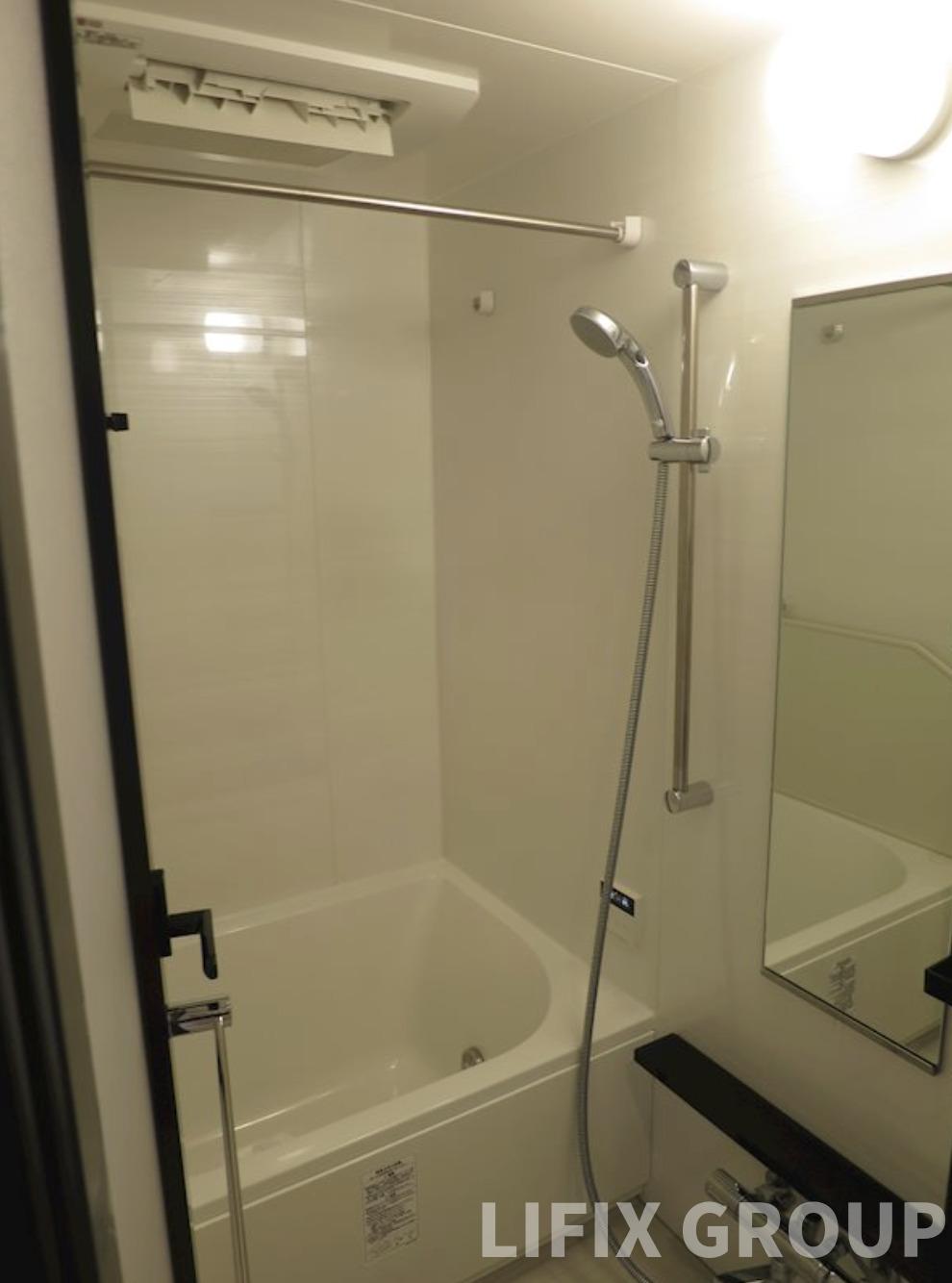 バス・シャワールーム　風呂