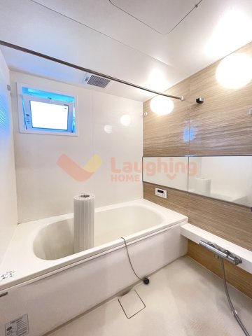 バス・シャワールーム　落ち着いた空間のお風呂です