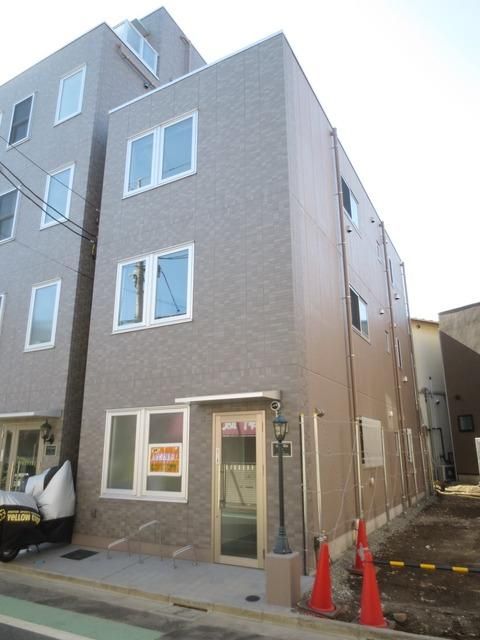 建物外観　★オシャレな外観のマンション・一見の価値ありですよっ★