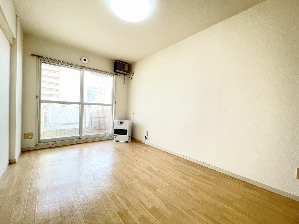 居室・リビング　【元町ガーデン】を見たとお伝えください♪