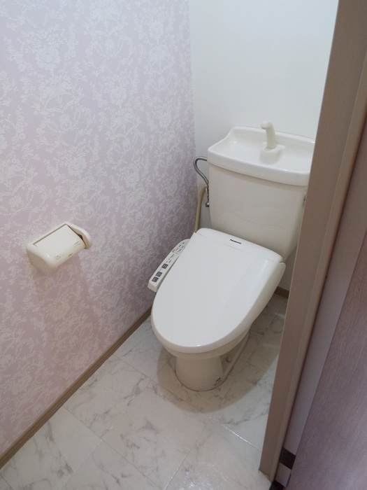 トイレ　温水洗浄暖房便座