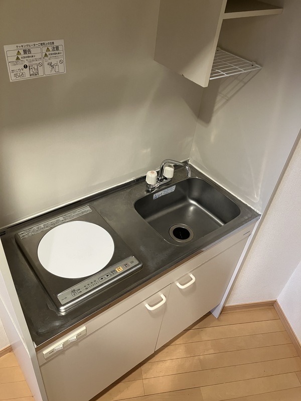 キッチン　コンパクトなキッチンで掃除もラクラク