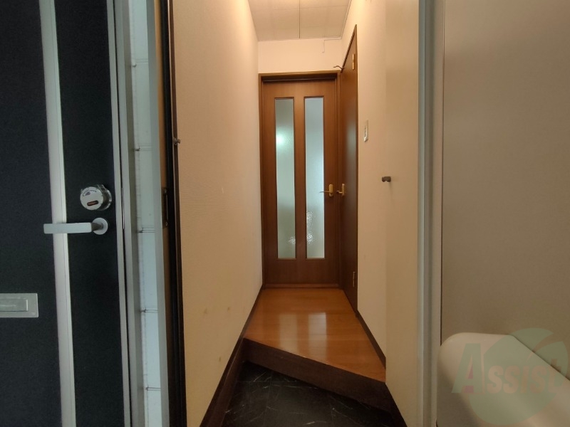 玄関　玄関にはシューズボックスもあって便利そう！