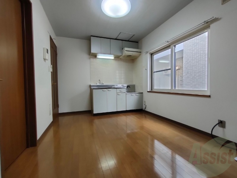 居室・リビング　広くてきれいなリビングです！快適に過ごせそうですね。