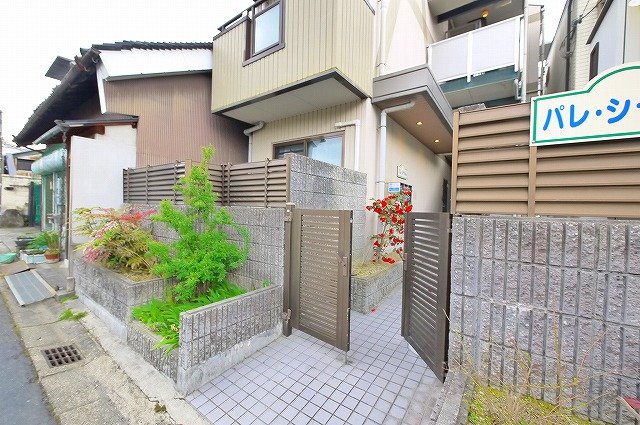 エントランス　建物入り口はこちらです。