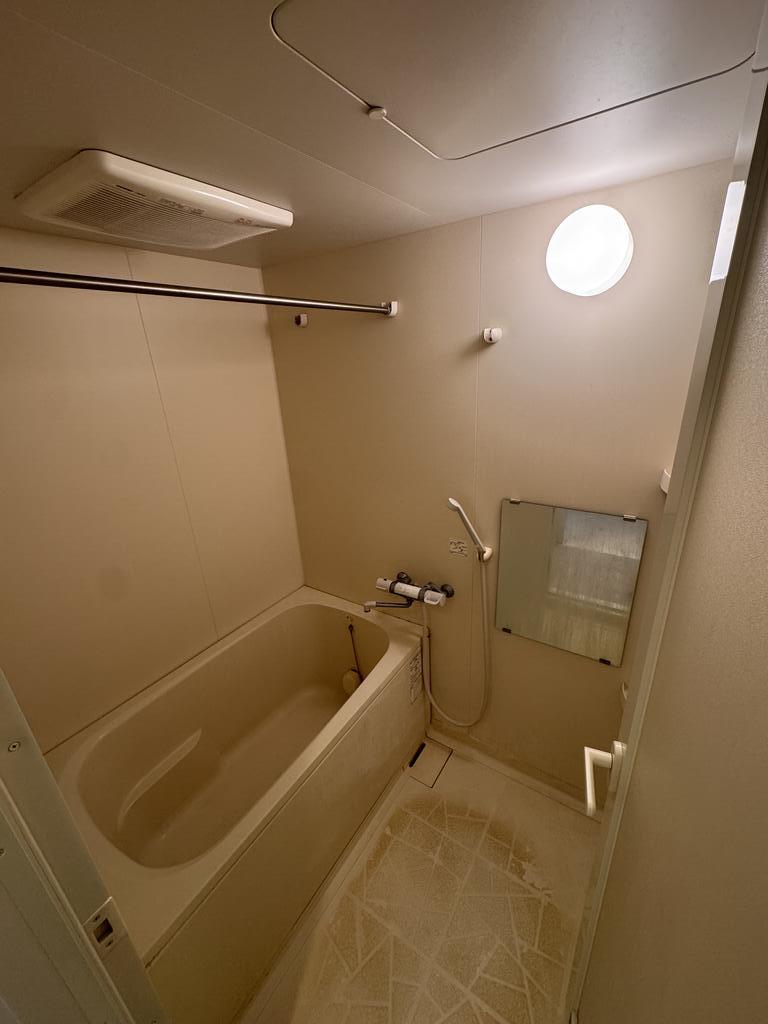 バス・シャワールーム　浴室乾燥機付き