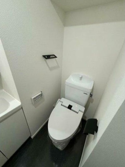 トイレ　温水洗浄便座