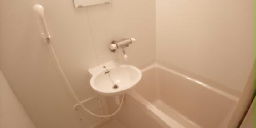 バス・シャワールーム　設備・使用は号室により異なる為、現況を優先致します。