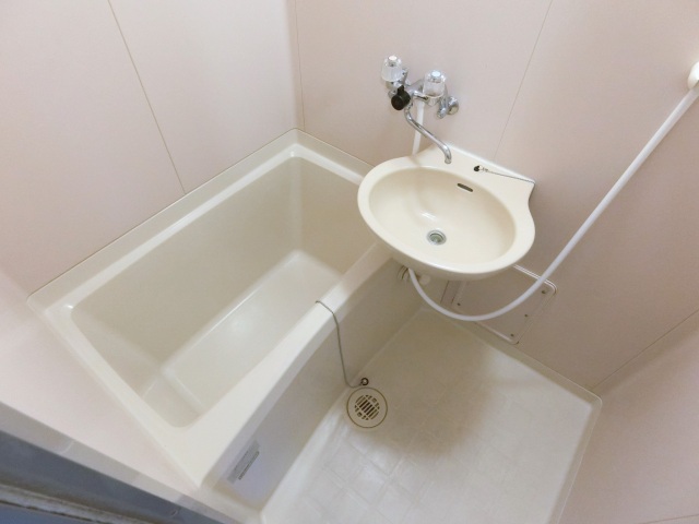 バス・シャワールーム　バスルーム