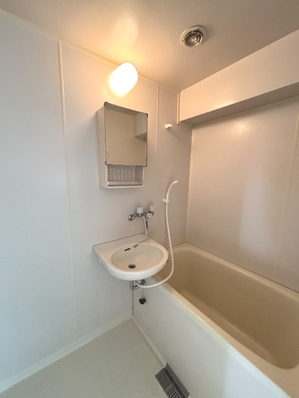 バス・シャワールーム　同型イメージ