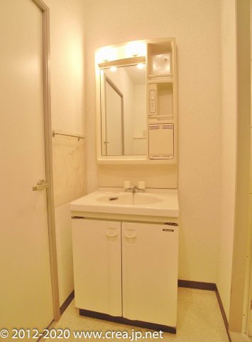 洗面設備　コンパクトで使いやすい洗面所