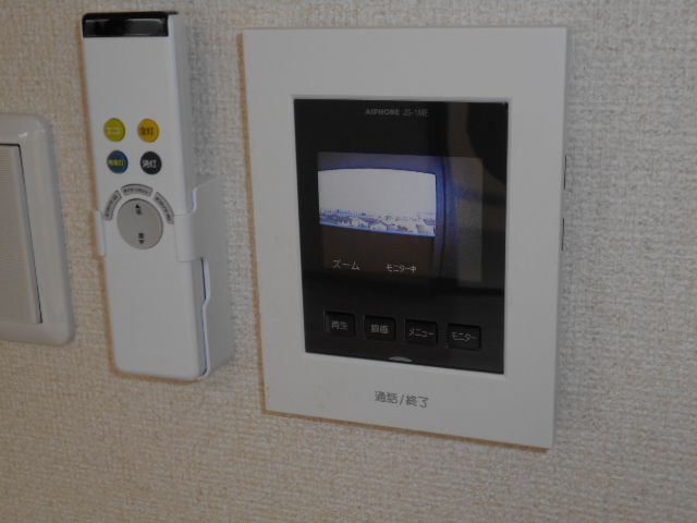 セキュリティ　カラーＴＶモニター付インターホン完備