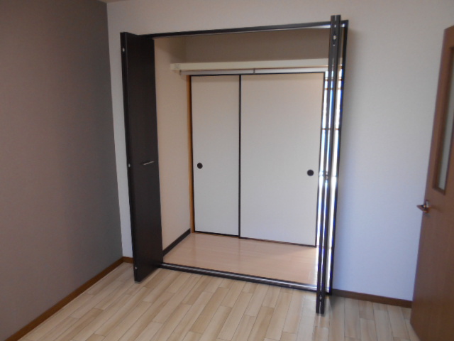 収納　リビング内収納（クローゼット・１間分）完備