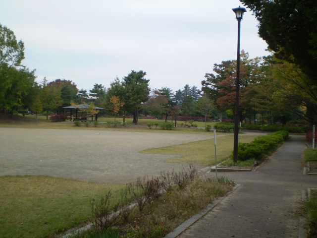 公園　あがたの森公園（公園）まで1112m