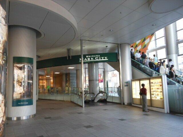 ロビー　マークシティ