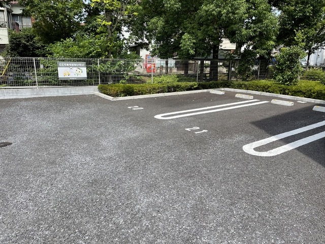 駐車場　駐車場