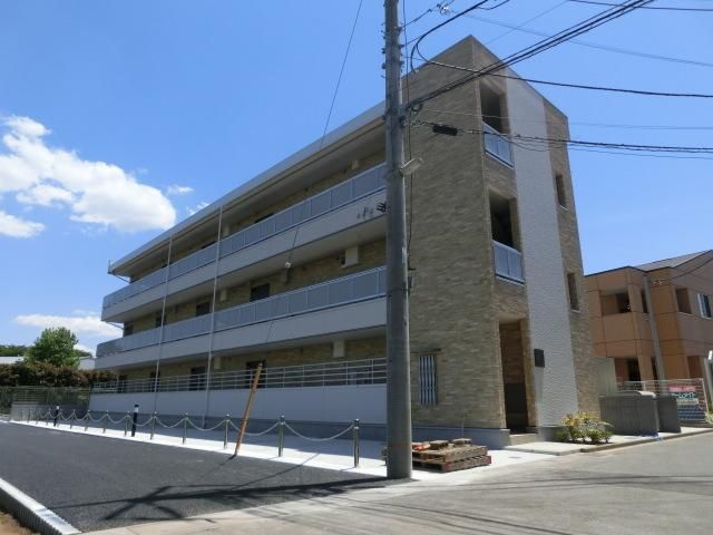 建物外観　南向き日当り良好