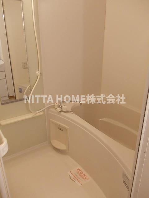 バス・シャワールーム　追い焚き機能・浴室乾燥機も設置済み(*^^)