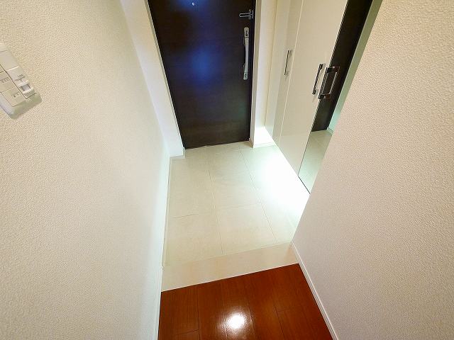 玄関　明るい玄関です