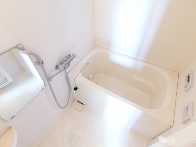 バス・シャワールーム　高温差し湯浴室乾燥機付き