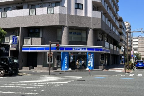 コンビニ　ローソン 都筑茅ケ崎中央店（コンビニ）まで215m