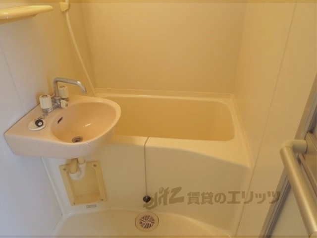 バス・シャワールーム　バス