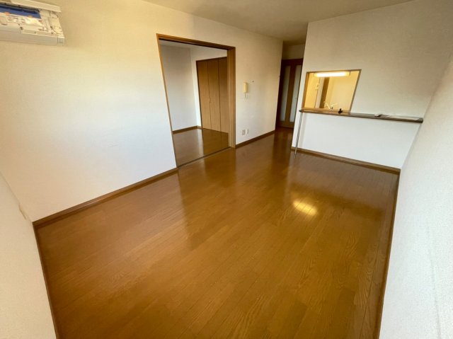 居室・リビング　※同タイプのお部屋のお写真です。