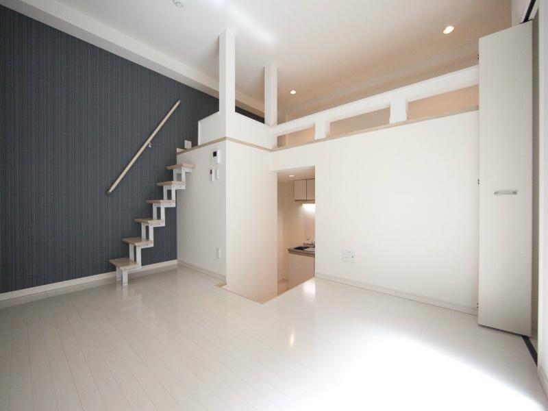 居室・リビング　洋室6.7帖　上階ロフト5.7帖（収納でも部屋でも使えます）