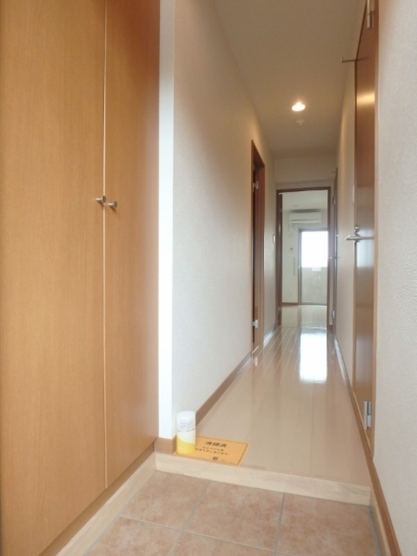 玄関　図面と現状に相違がある場合には現状を優先