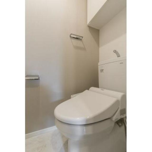 トイレ　※写真は同タイプ住戸です。