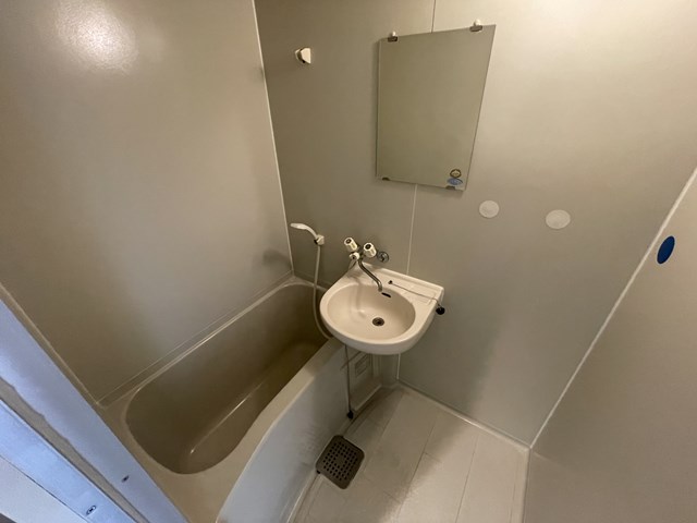 バス・シャワールーム　バストイレ別でおすすめです！