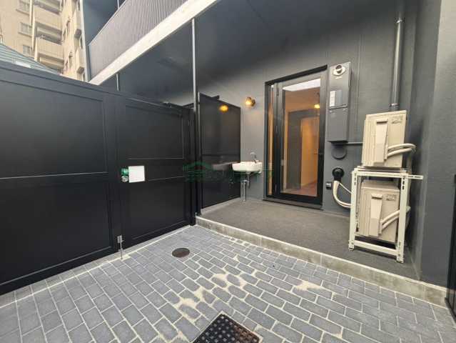 バルコニー　テラス