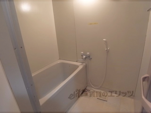 バス・シャワールーム　収納