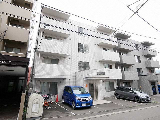 建物外観　☆地下鉄東西線「南郷13丁目」駅まで徒歩1分！