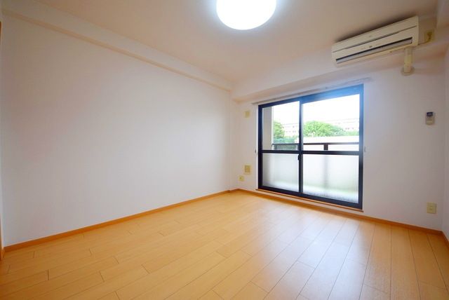 居室・リビング　★明るいリビングが一番ですね★