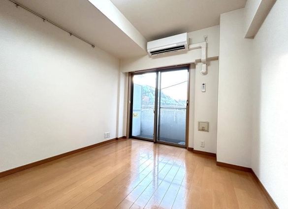 居室・リビング　☆明るい居間☆