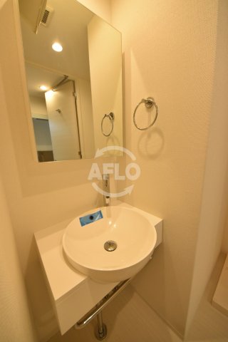 洗面設備　APRILE南森町（旧名：アスール南森町）　独立洗面台