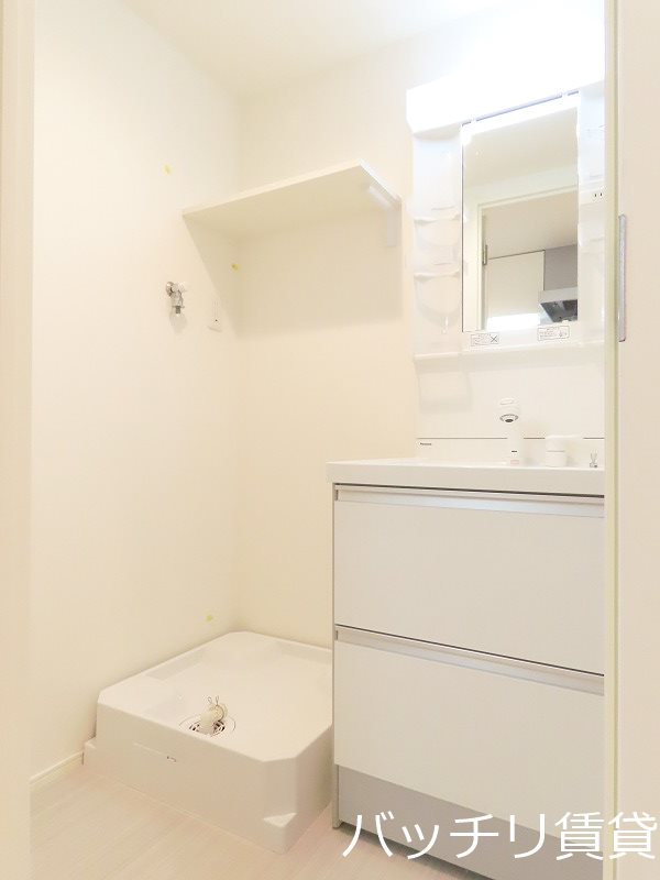 洗面設備　同型タイプの為、現状を優先致します。