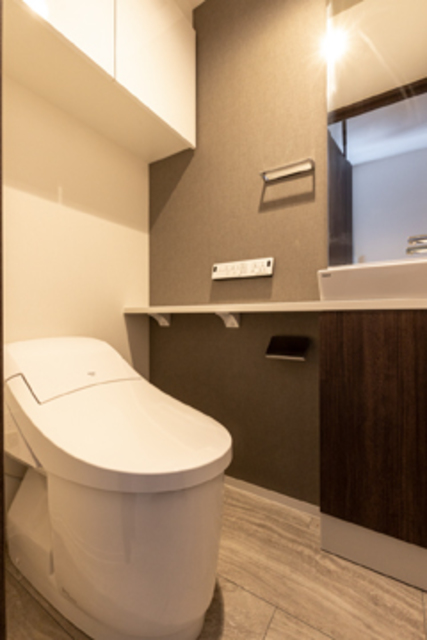 トイレ　※写真は同タイプ住戸です。