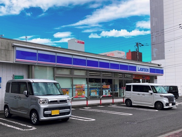 コンビニ　ローソン釧路北大通店（コンビニ）まで440m