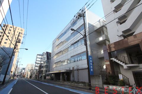 役所　本郷税務署（役所）まで500m